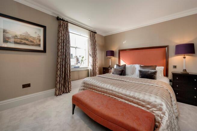 En suite double bedroom